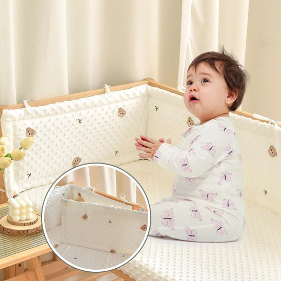 Tour de lit bébé